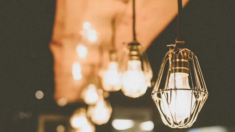 手工羽毛扇網(wǎng)站如何憑借傳統(tǒng)工藝傳承擴大流量？同行都是怎么做的？