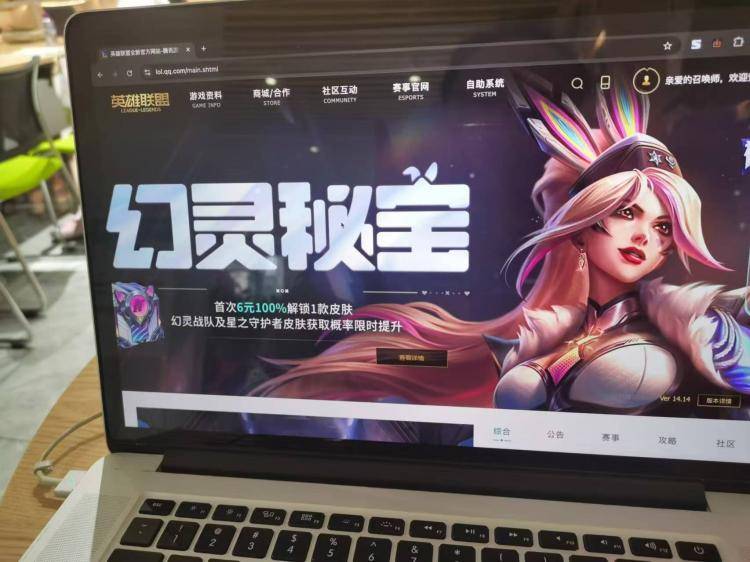 手工羽毛扇網站如何憑借傳統工藝傳承擴大流量？同行都是怎么做的？