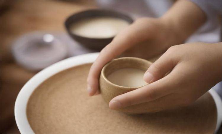 手工羽毛扇網站如何憑借傳統工藝傳承擴大流量？同行都是怎么做的？